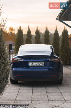 Седан Tesla Model 3 2021 в Черкассах