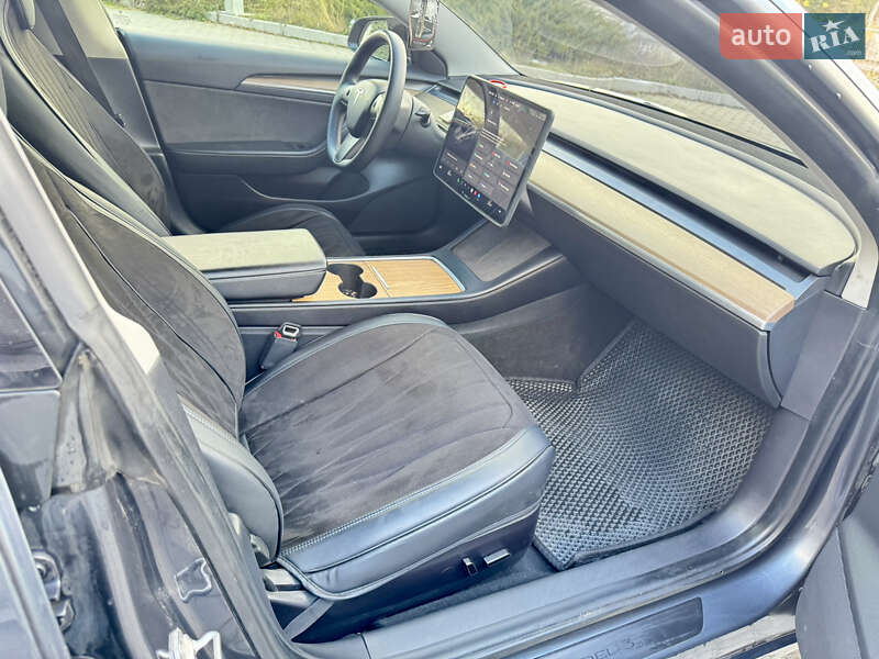 Седан Tesla Model 3 2021 в Могилев-Подольске