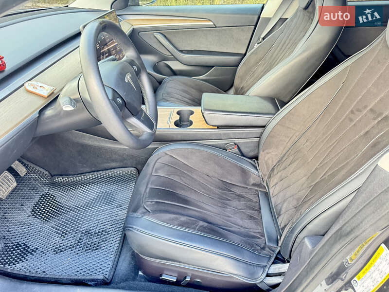 Седан Tesla Model 3 2021 в Могилев-Подольске