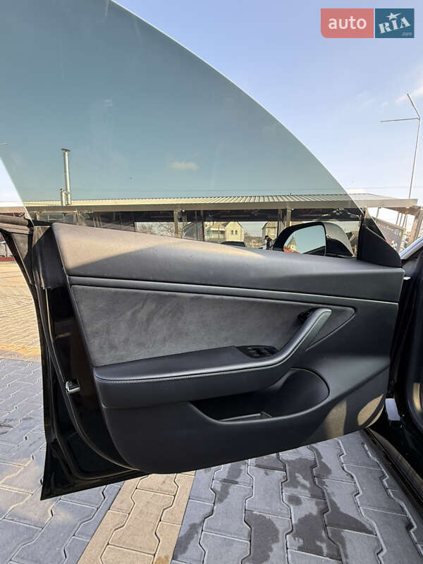 Седан Tesla Model 3 2019 в Белой Церкви фото 32 Седан Tesla Model 3 2019 в Белой Церкви