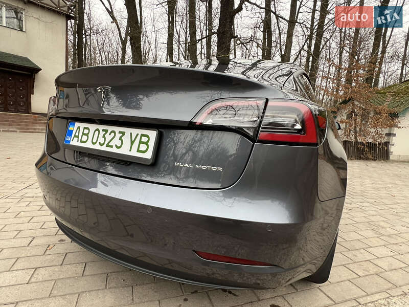 Седан Tesla Model 3 2021 в Киеве