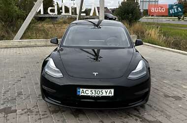 Седан Tesla Model 3 2021 в Луцке