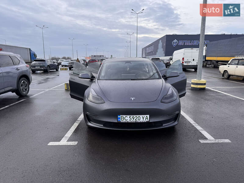 Седан Tesla Model 3 2022 в Львове фото 14 Седан Tesla Model 3 2022 в Львове
