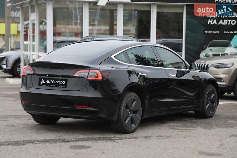 Седан Tesla Model 3 2019 в Харкові