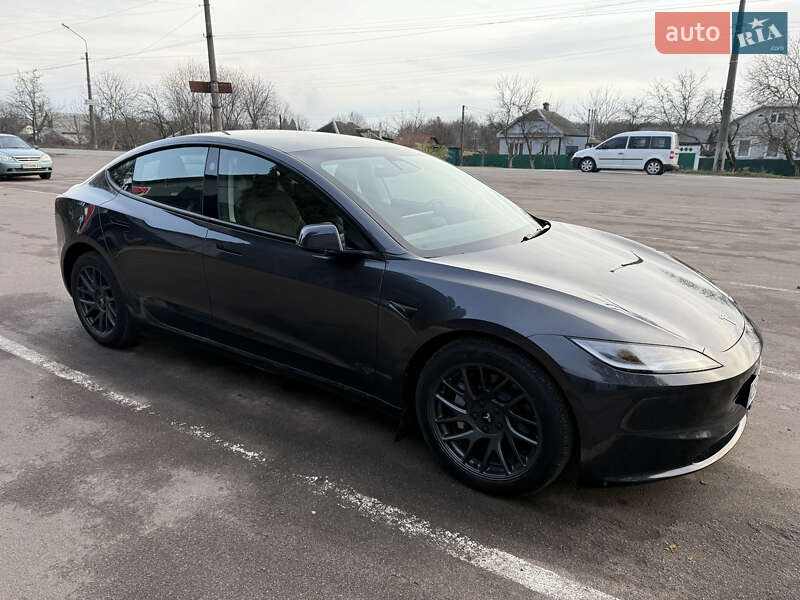 Седан Tesla Model 3 2024 в Киеве фото 5 Седан Tesla Model 3 2024 в Киеве