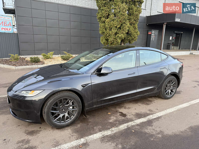 Седан Tesla Model 3 2024 в Киеве фото 23 Седан Tesla Model 3 2024 в Киеве