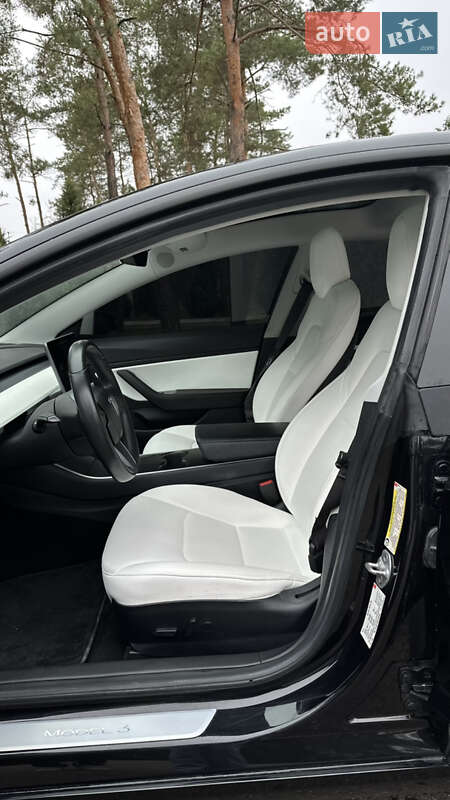Седан Tesla Model 3 2018 в Черкасах фото 37 Седан Tesla Model 3 2018 в Черкасах