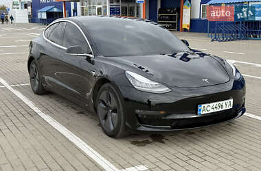 Седан Tesla Model 3 2019 в Нововолынске