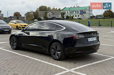 Седан Tesla Model 3 2019 в Нововолинську