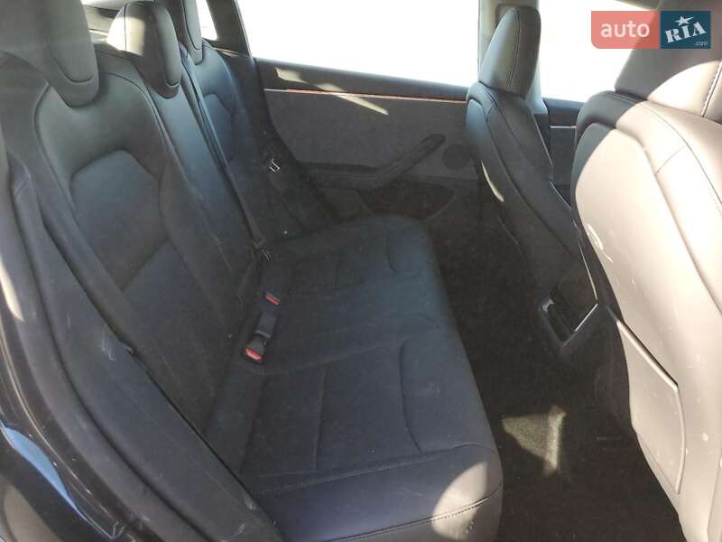Седан Tesla Model 3 2025 в Львові