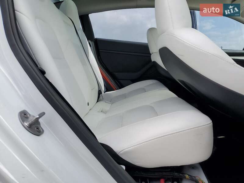 Седан Tesla Model 3 2023 в Львові фото 10 Седан Tesla Model 3 2023 в Львові