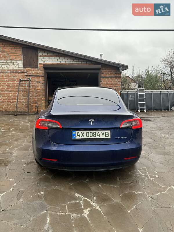Седан Tesla Model 3 2022 в Харкові