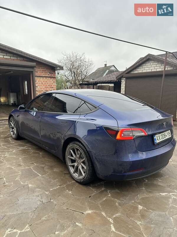 Седан Tesla Model 3 2022 в Харкові
