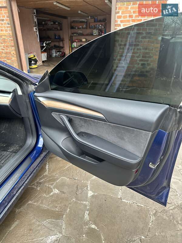 Седан Tesla Model 3 2022 в Харкові