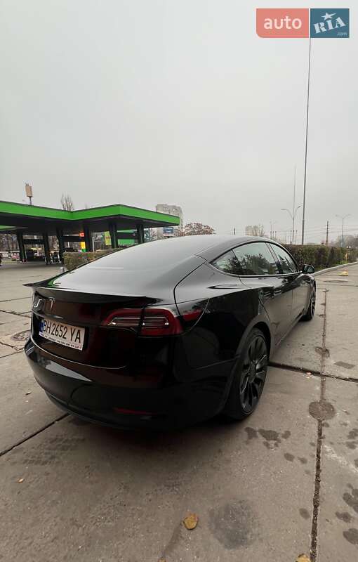 Седан Tesla Model 3 2023 в Одесі