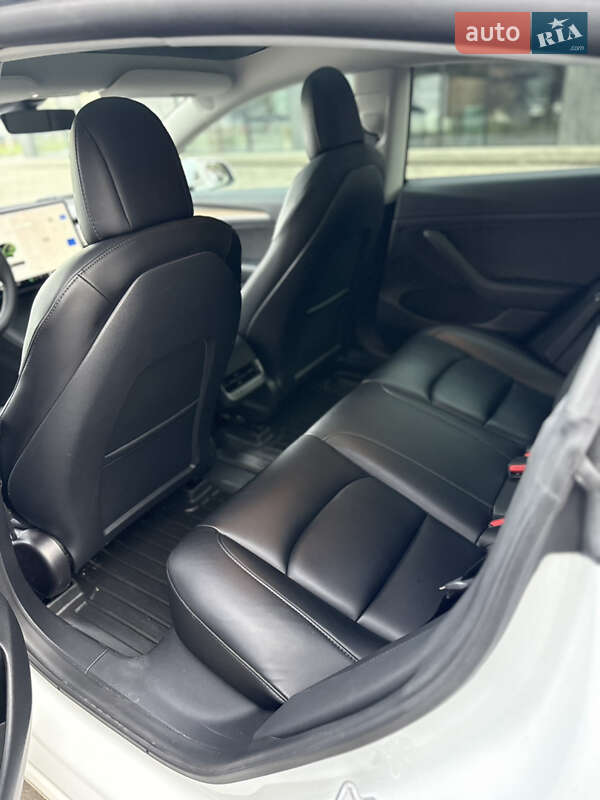 Седан Tesla Model 3 2021 в Ужгороде фото 46 Седан Tesla Model 3 2021 в Ужгороде