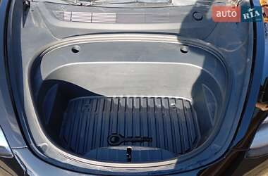 Седан Tesla Model 3 2020 в Луцке