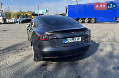 Седан Tesla Model 3 2021 в Львові