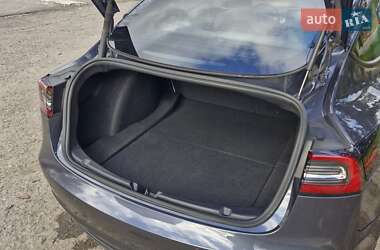 Седан Tesla Model 3 2022 в Кривому Розі