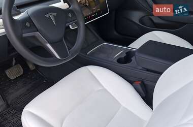 Седан Tesla Model 3 2022 в Кривому Розі