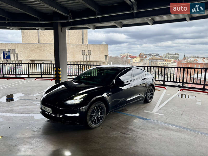 Tesla Model 3 2021