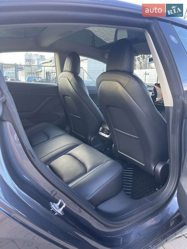 Седан Tesla Model 3 2022 в Львове фото 41 Седан Tesla Model 3 2022 в Львове