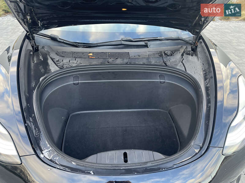 Седан Tesla Model 3 2018 в Луцке фото 13 Седан Tesla Model 3 2018 в Луцке