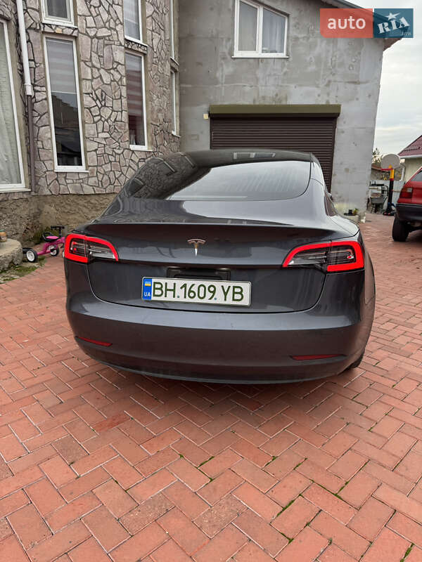 Седан Tesla Model 3 2019 в Одесі