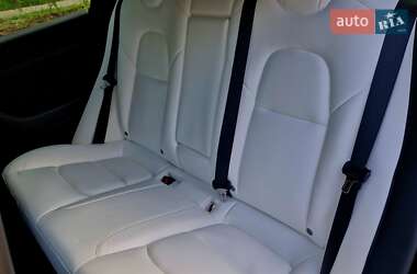 Седан Tesla Model 3 2022 в Кривому Розі
