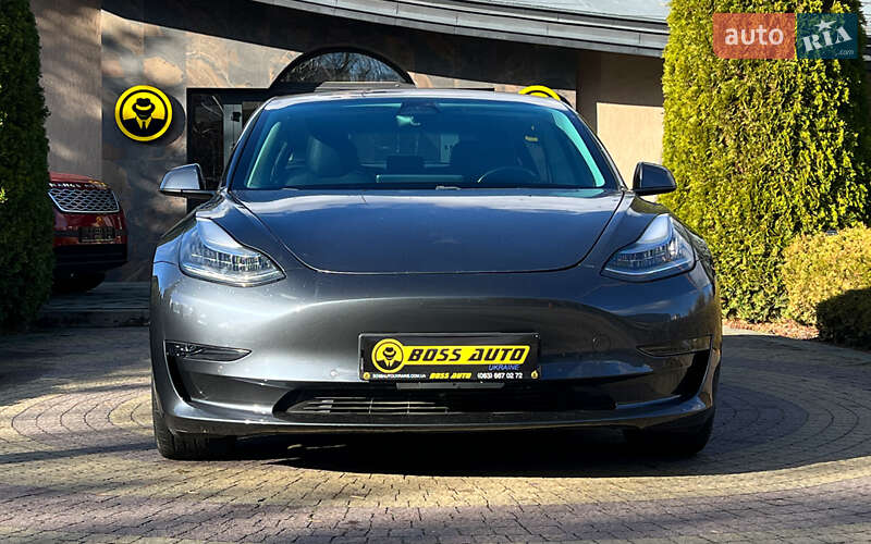 Седан Tesla Model 3 2018 в Львове фото 24 Седан Tesla Model 3 2018 в Львове