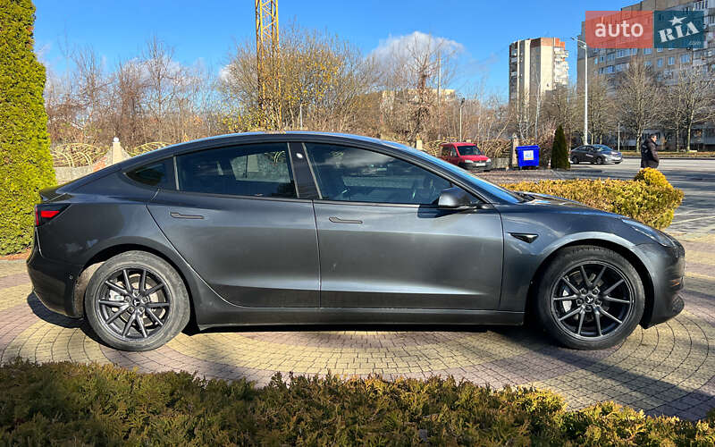 Седан Tesla Model 3 2018 в Львове фото 30 Седан Tesla Model 3 2018 в Львове
