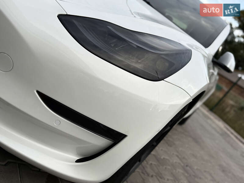 Седан Tesla Model 3 2022 в Кривом Роге