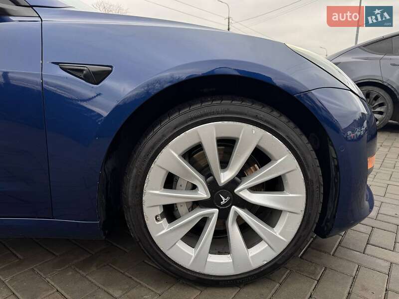 Седан Tesla Model 3 2022 в Луцке