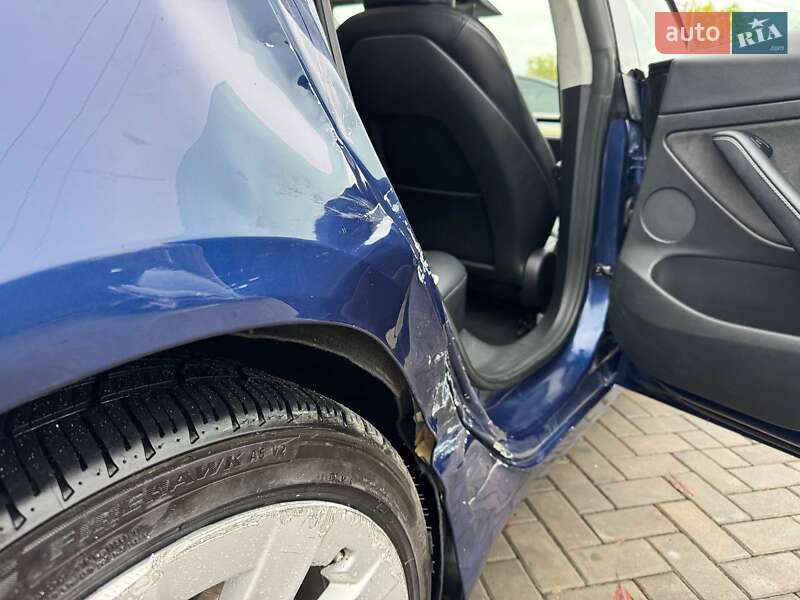 Седан Tesla Model 3 2022 в Луцке