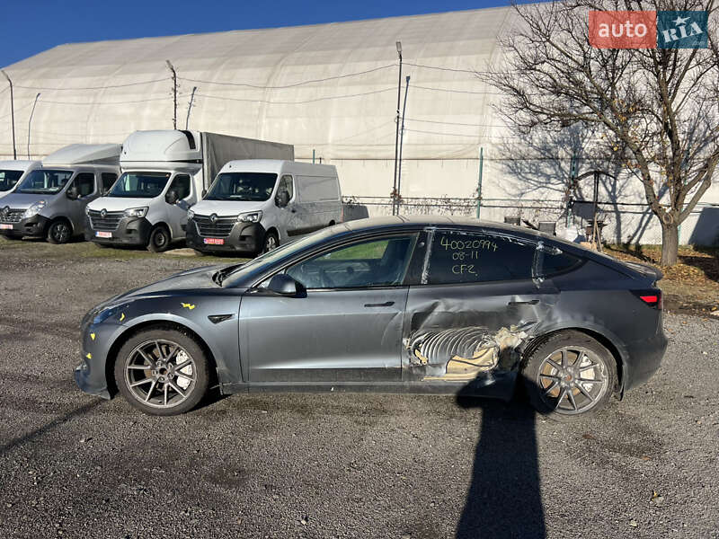 Седан Tesla Model 3 2021 в Луцьку