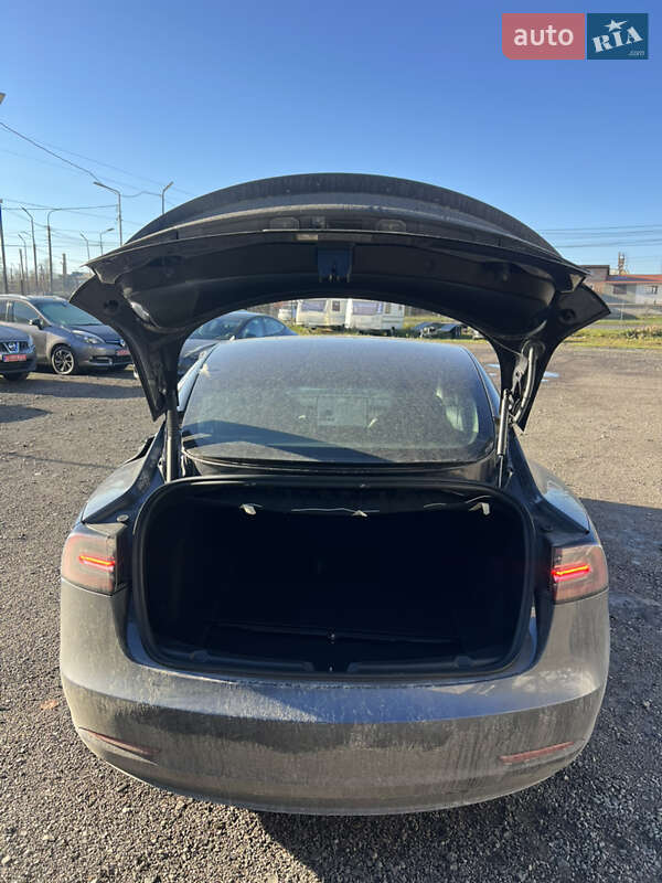 Седан Tesla Model 3 2021 в Луцьку
