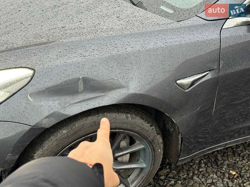 Седан Tesla Model 3 2018 в Луцьку
