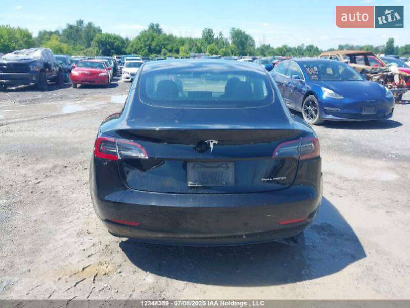 Седан Tesla Model 3 2023 в Одесі
