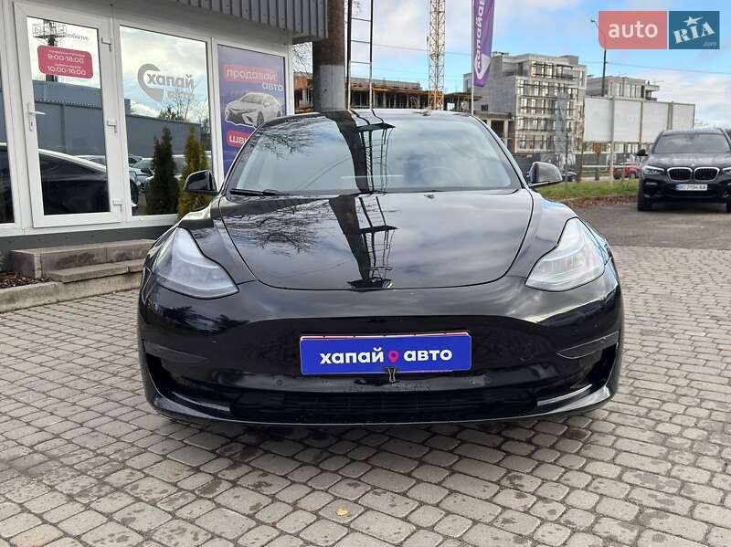 Седан Tesla Model 3 2022 в Львові