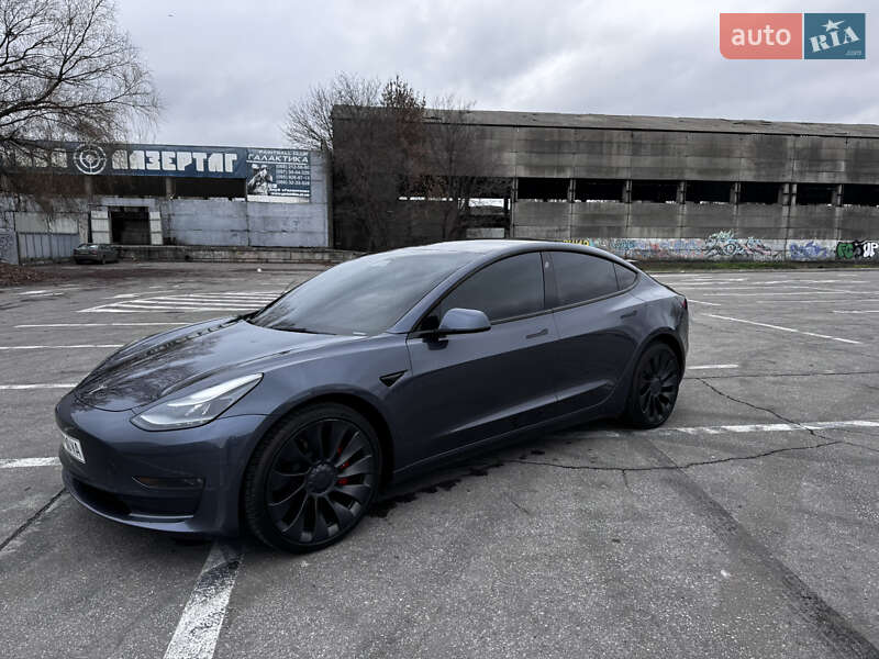 Tesla Model 3 2021
