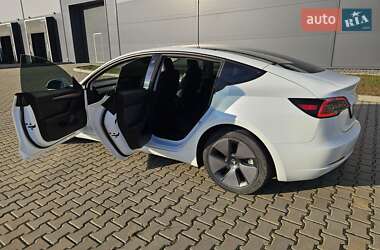 Седан Tesla Model 3 2023 в Ивано-Франковске