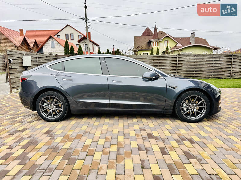 Седан Tesla Model 3 2020 в Києві фото 4 Седан Tesla Model 3 2020 в Києві