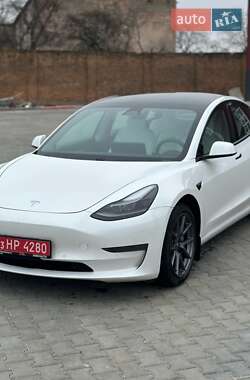 Седан Tesla Model 3 2021 в Дубно