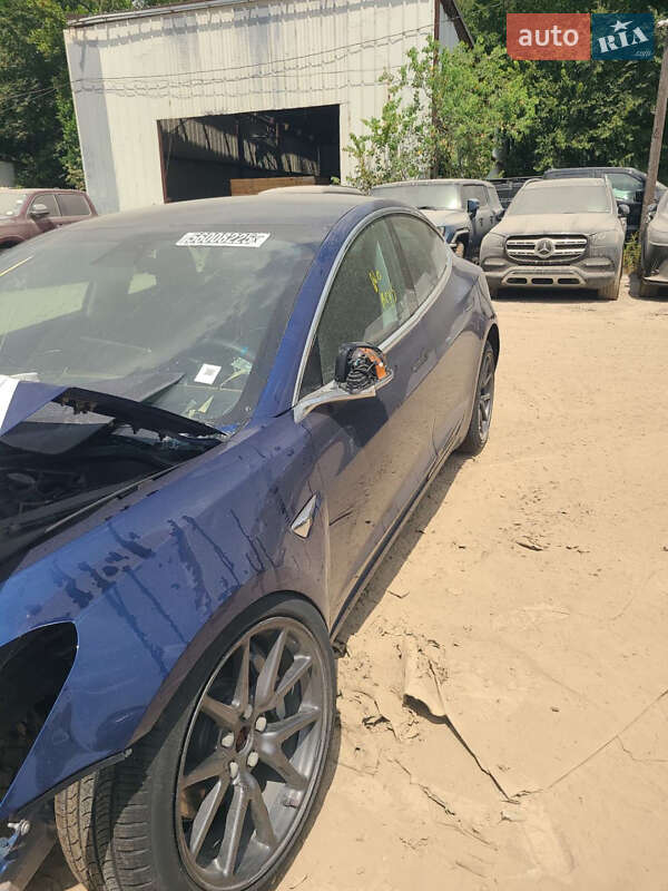 Седан Tesla Model 3 2019 в Одессе