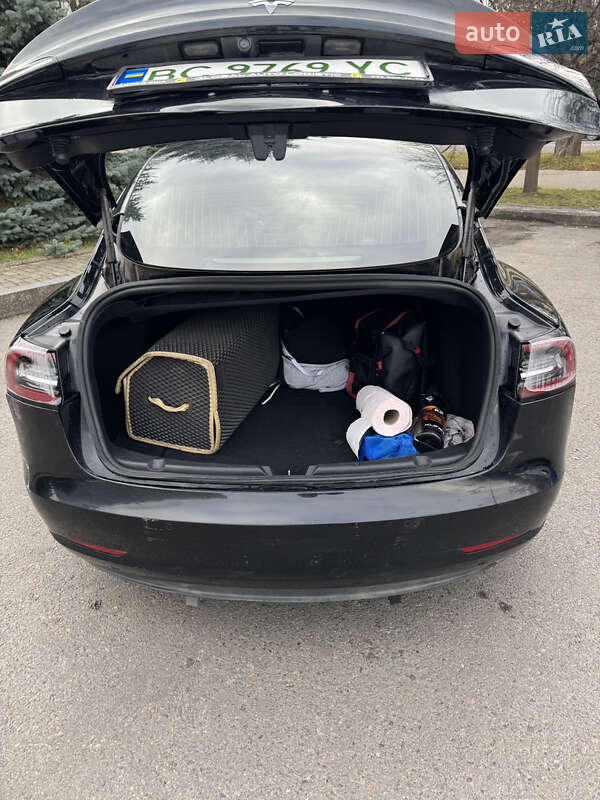 Седан Tesla Model 3 2018 в Бродах фото 15 Седан Tesla Model 3 2018 в Бродах