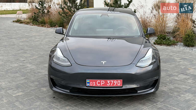 Седан Tesla Model 3 2021 в Луцьку