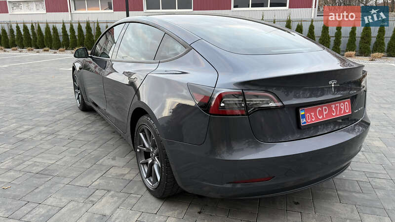 Седан Tesla Model 3 2021 в Луцьку