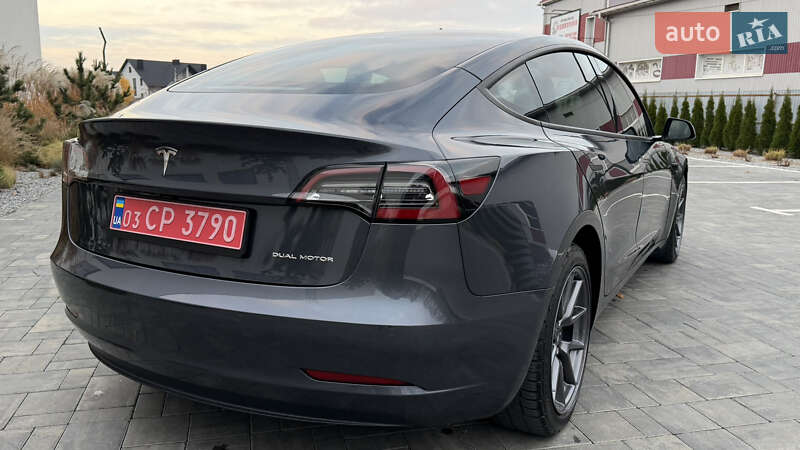 Седан Tesla Model 3 2021 в Луцьку