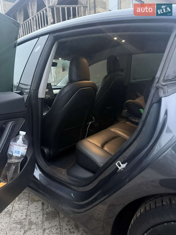 Седан Tesla Model 3 2022 в Харкові