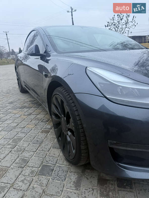 Седан Tesla Model 3 2022 в Харкові